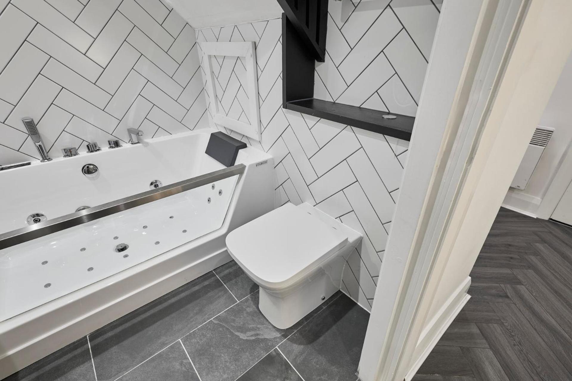 Host & Stay - Queen Square Hideaway Liverpool Ngoại thất bức ảnh